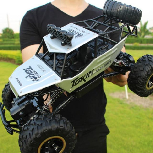 Carro de Controle Remoto Off-Road Muscle Xtreme 4x4 - 37cm